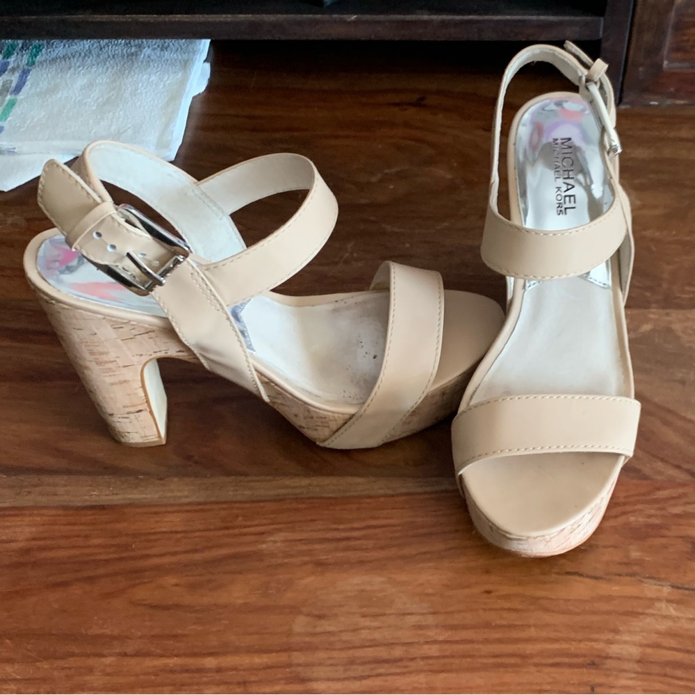 Michael Kors size 8 fabulous condition.